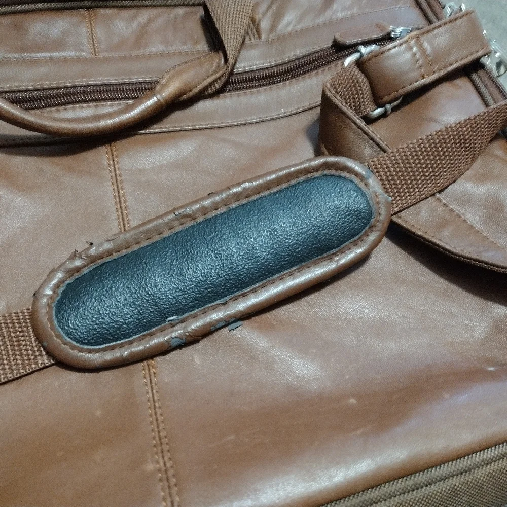 Wilson's Leather briefcase laptop bag